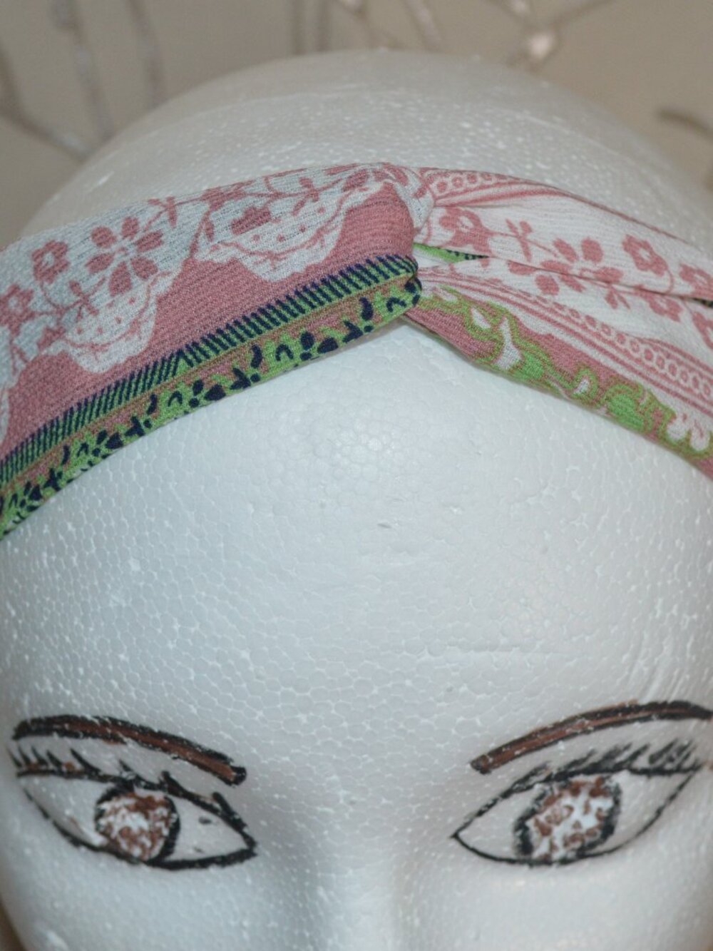 Women’s Floral Knot Headband – Soft & Stretchy